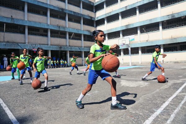 Hi 5 Basketball Hi 5 Basketball